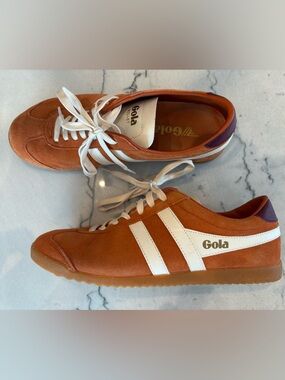 Gola Women’s Sueded Leather  Trainer in Orange with White Stripes